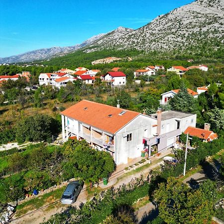 Apartments Lana Starigrad Paklenica Exterior foto