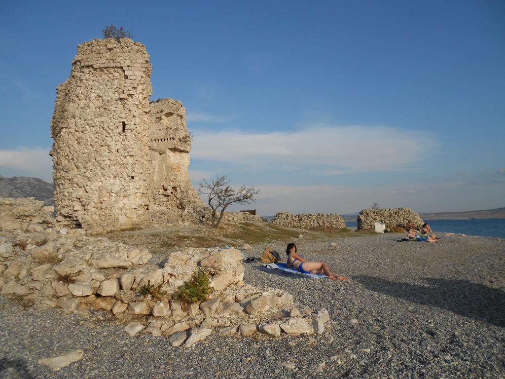 Apartments Lana Starigrad Paklenica Exterior foto