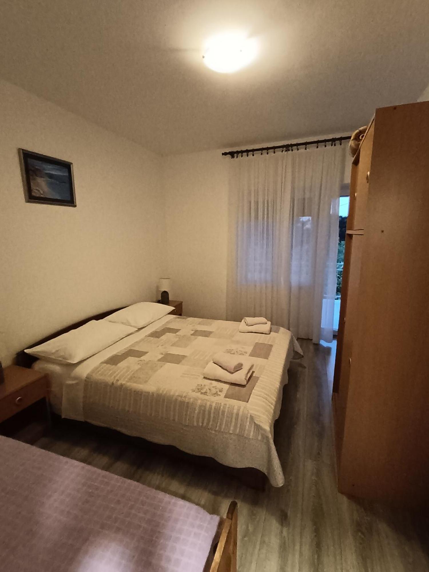 Apartments Lana Starigrad Paklenica Zimmer foto